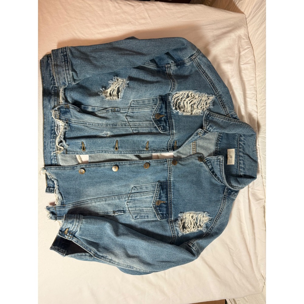 Caution To The Wind Distressed Denim Jacket‎ Medium Wash Blue Frayed Hem Small